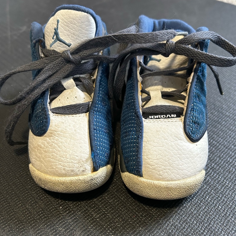 Jordan little Kids Blue and White Sneakers size 7